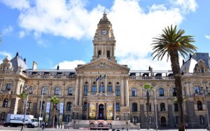 Built in 1905, Cape Town City Hall is a sizable Edwardian structure located in the heart of Cape Town. 